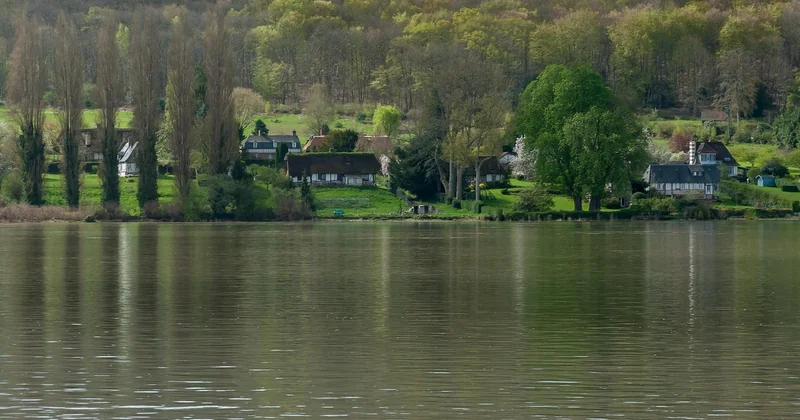 Où trouve-t-on les plus belles maisons à pans de bois en Normandie ?